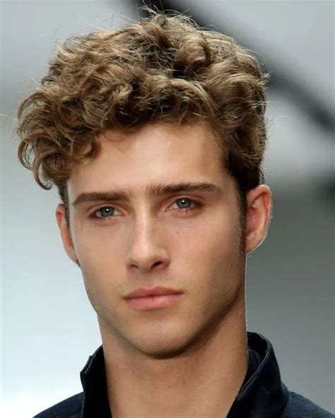 short guy haircuts for curly hair|curly hair side part men.